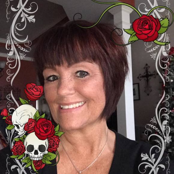 Meet your Posher, Deb - Picture 1 of 1